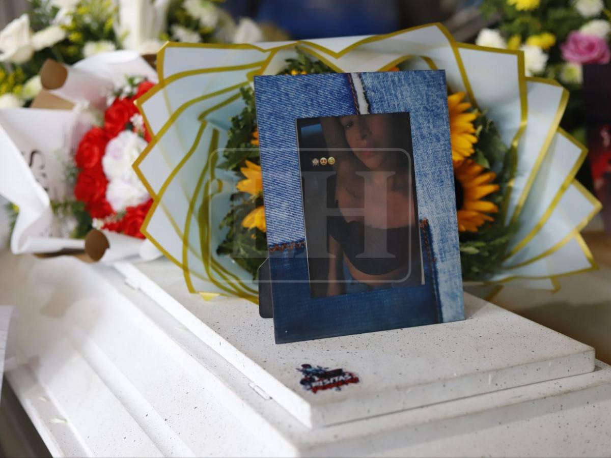Un ataúd junto al otro: velan cuerpos de los cinco hermanos víctimas de incendio en SPS