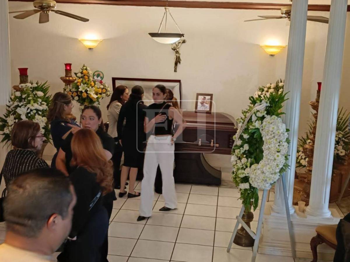 Con un gran legado y rodeado de cariño lo despiden: Velorio del periodista Arístides Aceituno