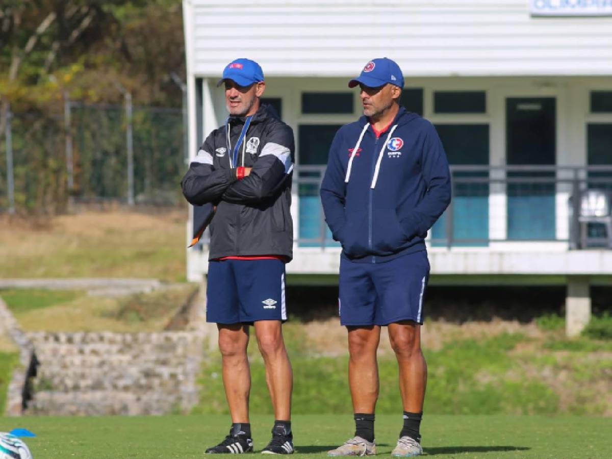¿Por qué el técnico Eduardo Espinel no da la cara en las conferencias del Olimpia?