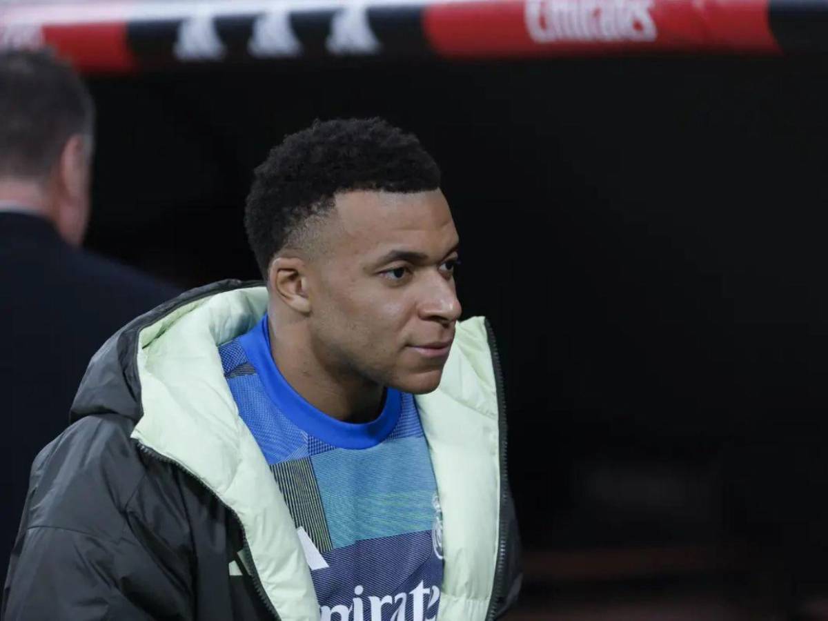 ¡No lo quieren más! Aficionados del Real Madrid recolectan firmas para sacar a Mbappé