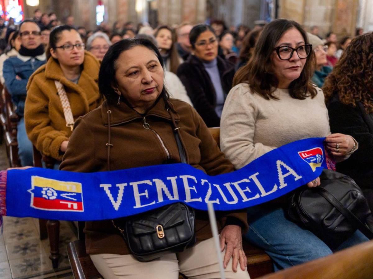Venezuela conmemora su independencia entre muertos, desaparecidos y destrucción