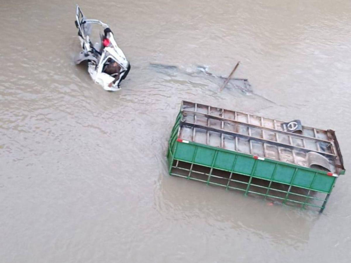 Mueren dos hombres a bordo de un camión al caer a un río en Lucerna, Ocotepeque