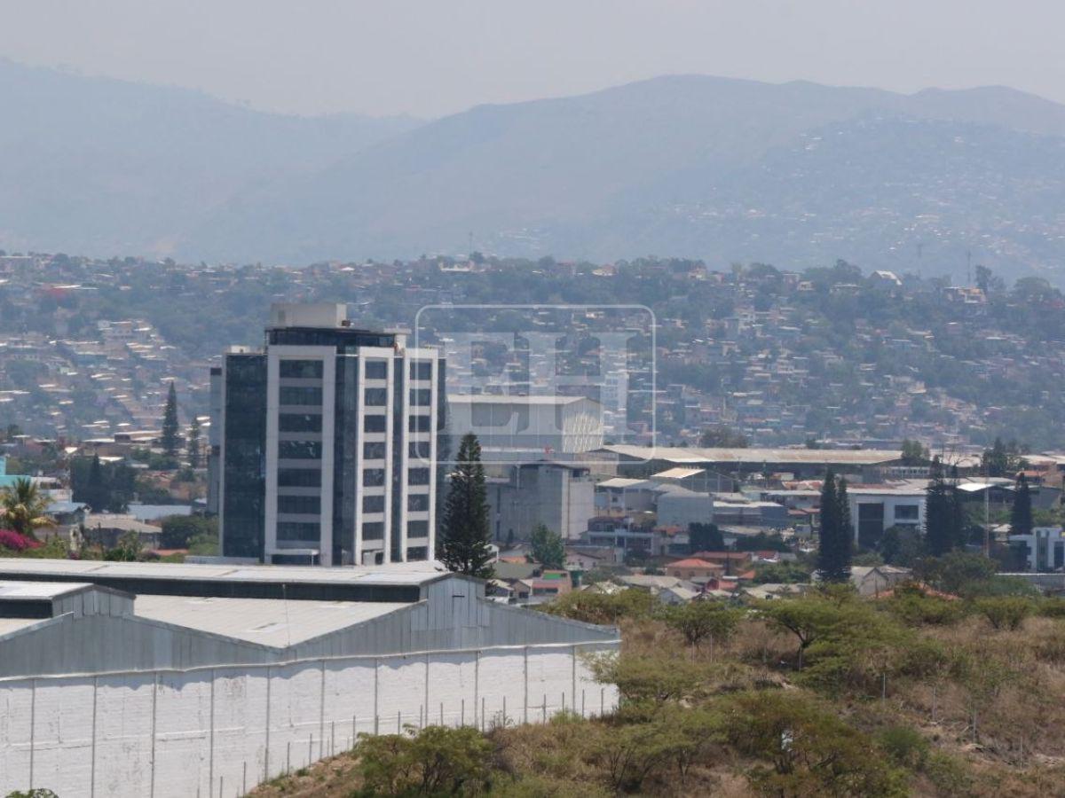 Capa de humo cubre Honduras en medio de altas temperaturas, alerta Copeco