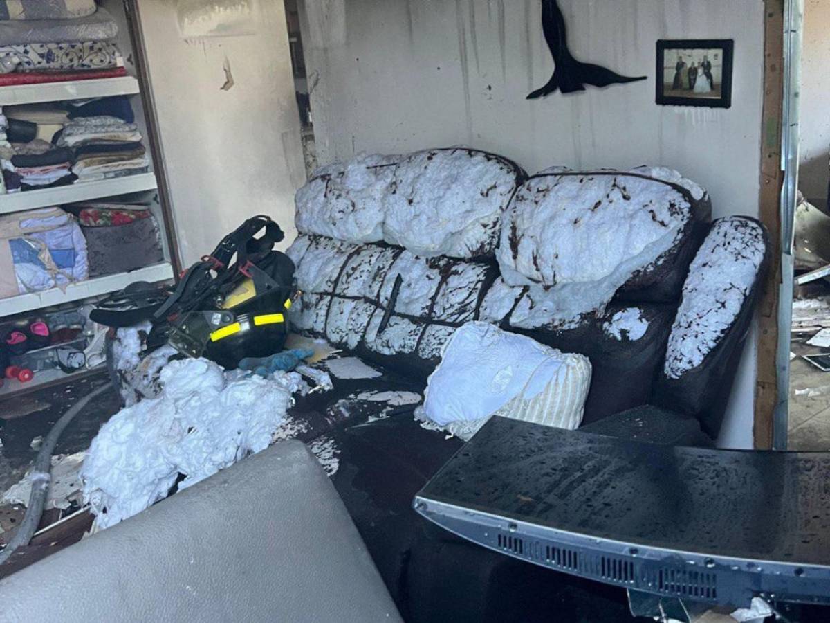 Así quedó el apartamento que explotó en la capital; hay dos adultos mayores heridos