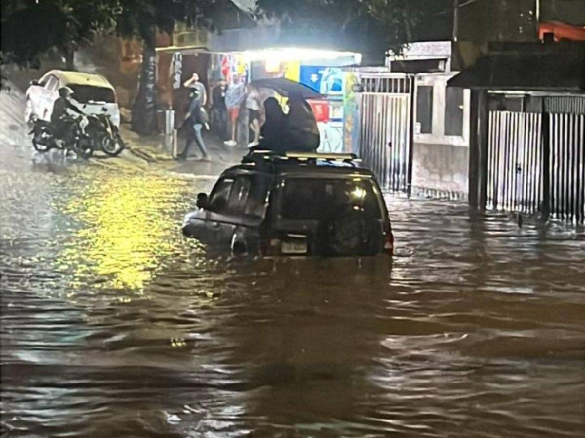 Saturación de suelos, inundaciones y carros varados: alerta verde por 48 horas en el DC tras lluvias