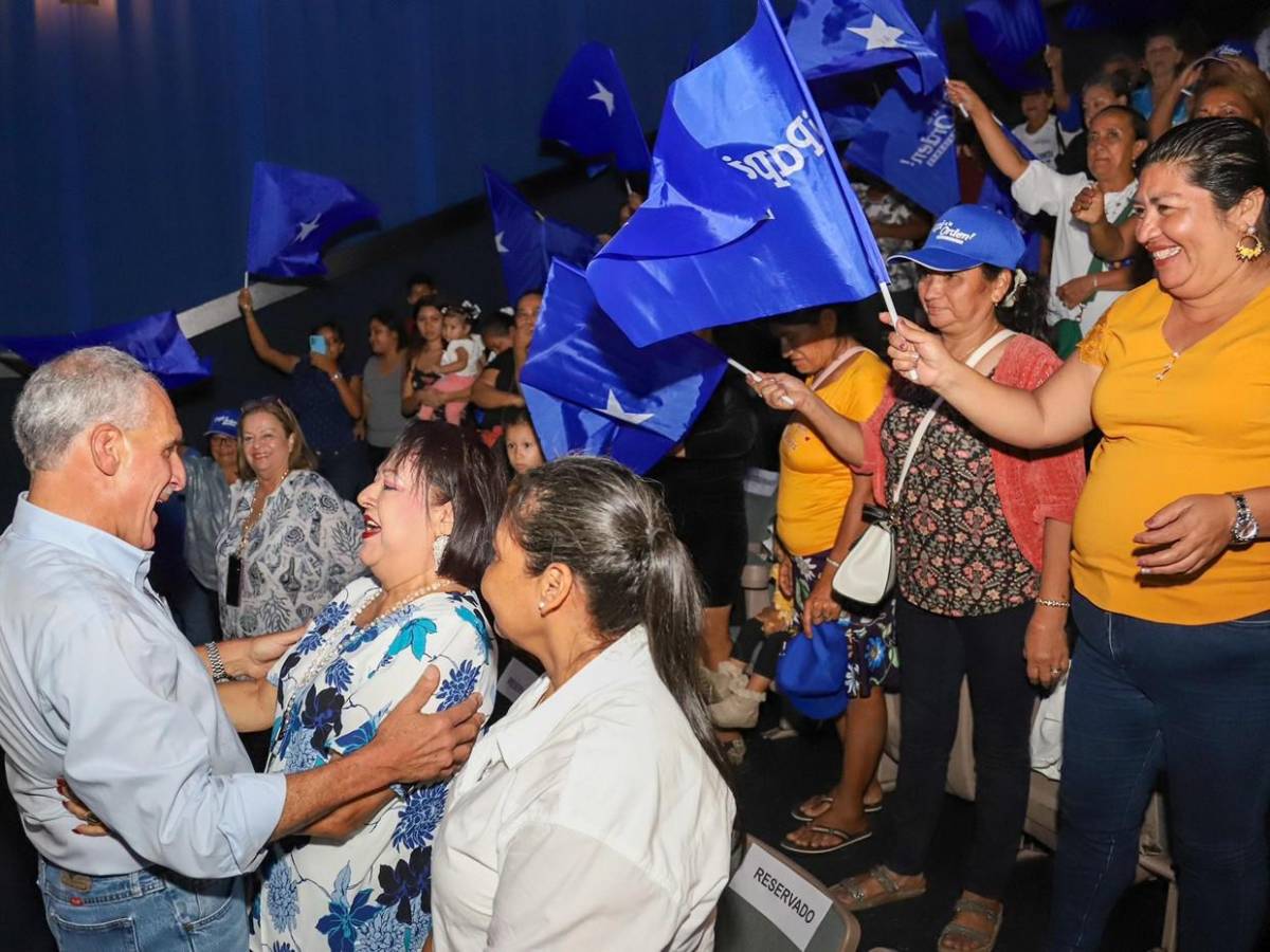 Nasry Asfura lleva propuestas sociales y de mitigación durante su visita a Choloma