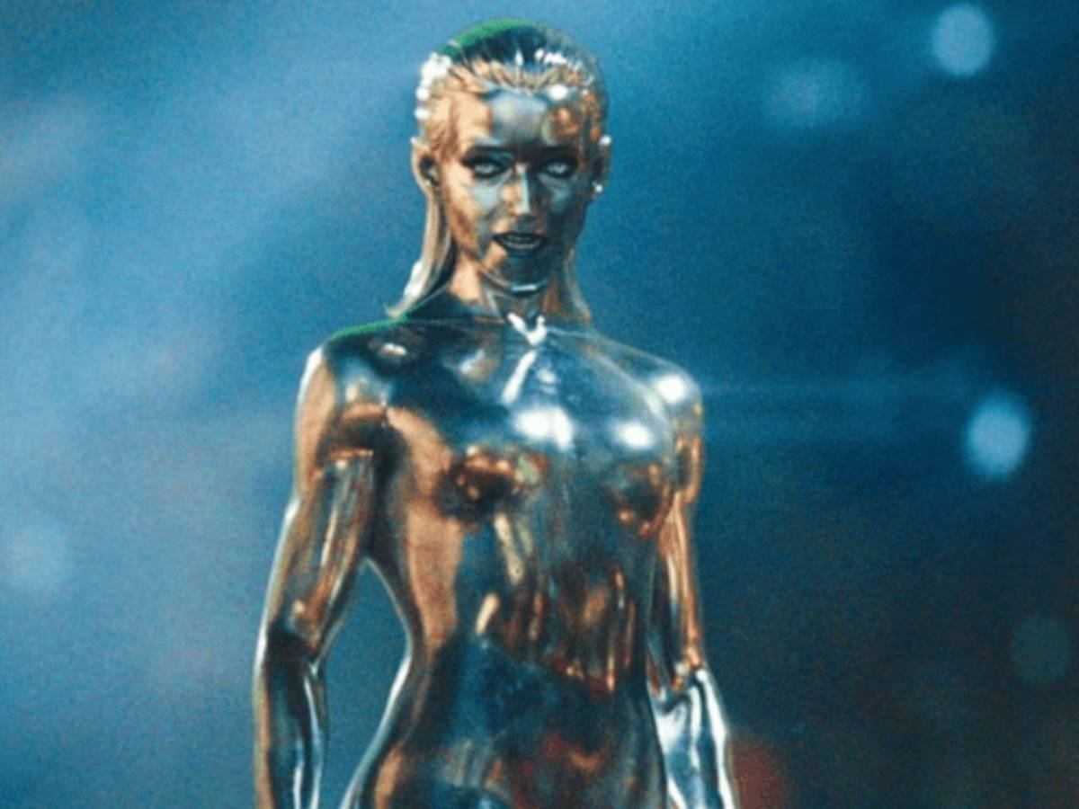 Los cuatro fantásticos vuelve con bebé superhéroe, robot niñera y caos en Times Square