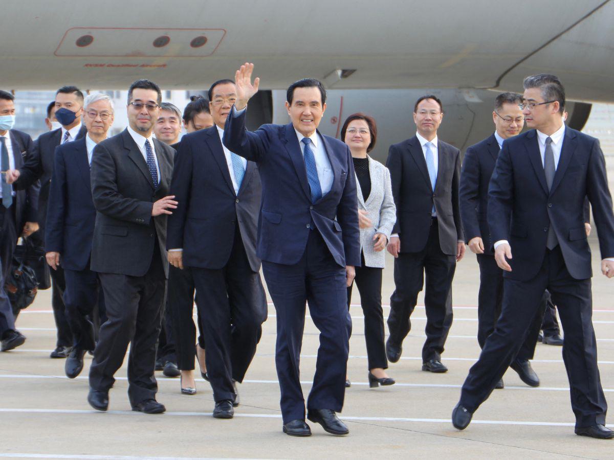 Expresidente de Taiwán inicia polémica visita a China