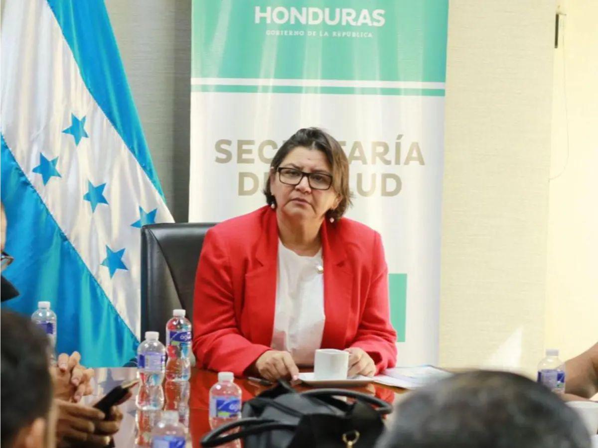 “Malnacidos”: Las polémicas que salpicaron a Carla Paredes cuando era ministra de Salud