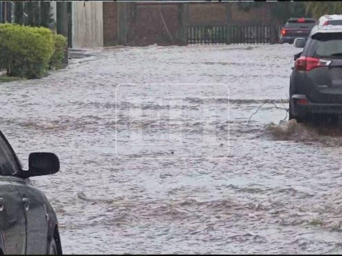 Fuertes lluvias registra la capital en pleno Viernes Santo