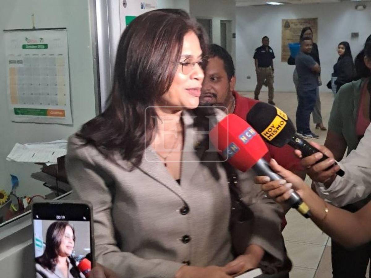 Es inocente: Rixi Moncada defiende a Melvin Cevallos en su audiencia inicial