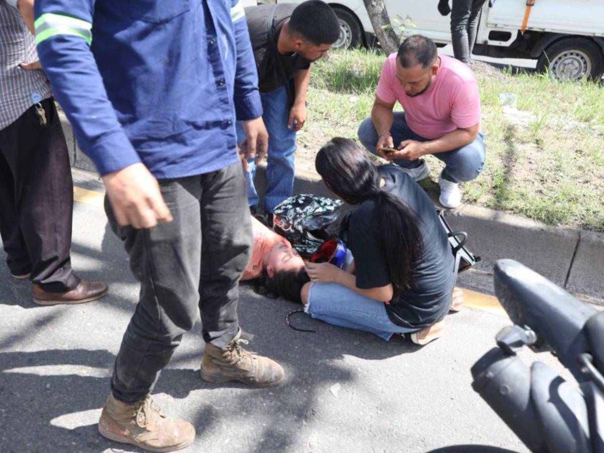 Hombre no usó puente peatonal y provocó la muerte de motociclista: así fue el accidente en el anillo periférico