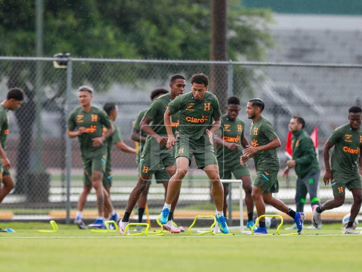 Entreno de Honduras: Jugador enciende alarmas, chica sorprende y el gesto de Dereck y Keyrol