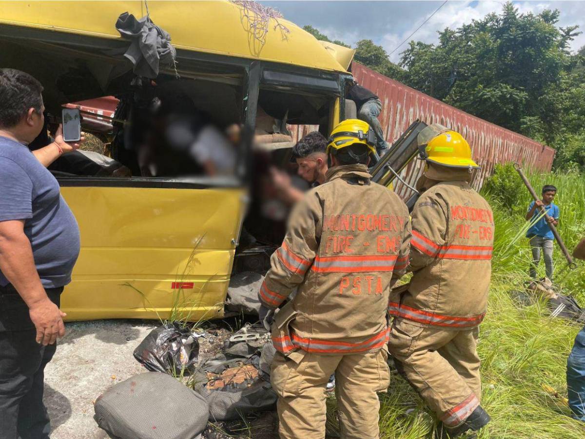 Pasajeros atrapados y rostros ensangrentados: escena tras accidente en Copán