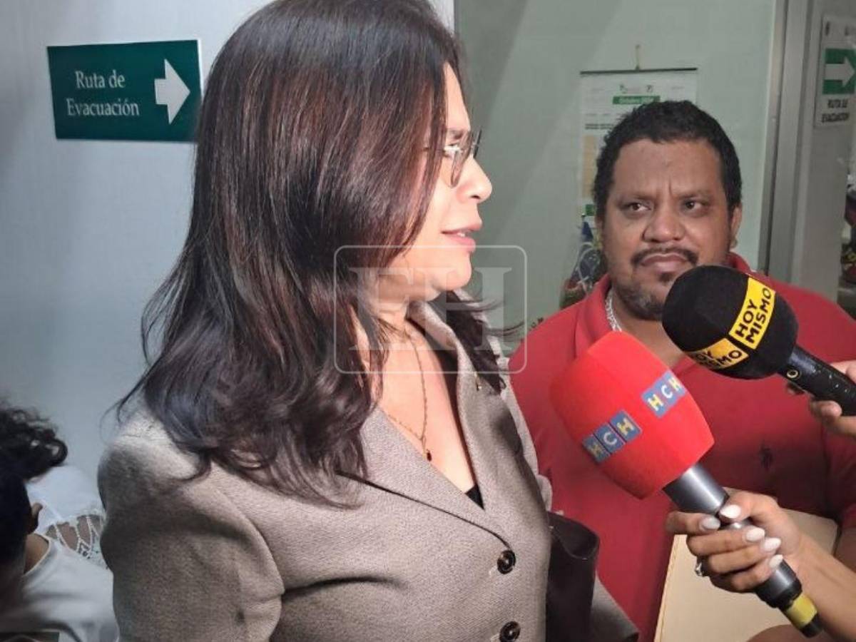 Es inocente: Rixi Moncada defiende a Melvin Cevallos en su audiencia inicial