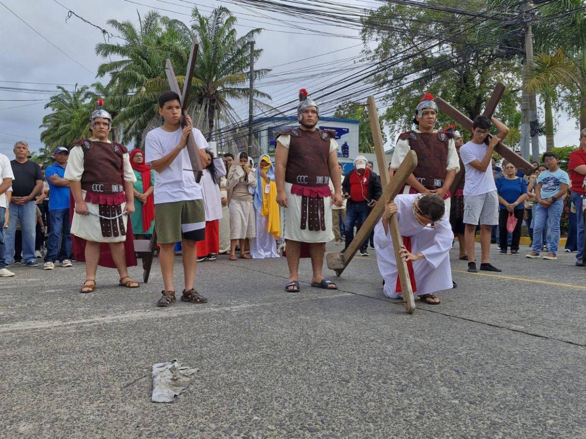 La Ceiba se llena de agradecimiento al recordar el regalo de salvación de Jesús