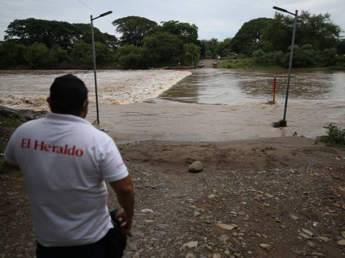 Crisis en Costa de los Amates: inundaciones, cocodrilos y esperanza en medio del caos