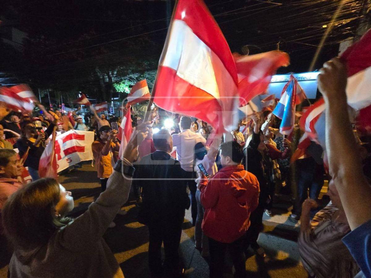 Con jornada de oración y antorchas, liberales exigen transparencia en conteo de votos