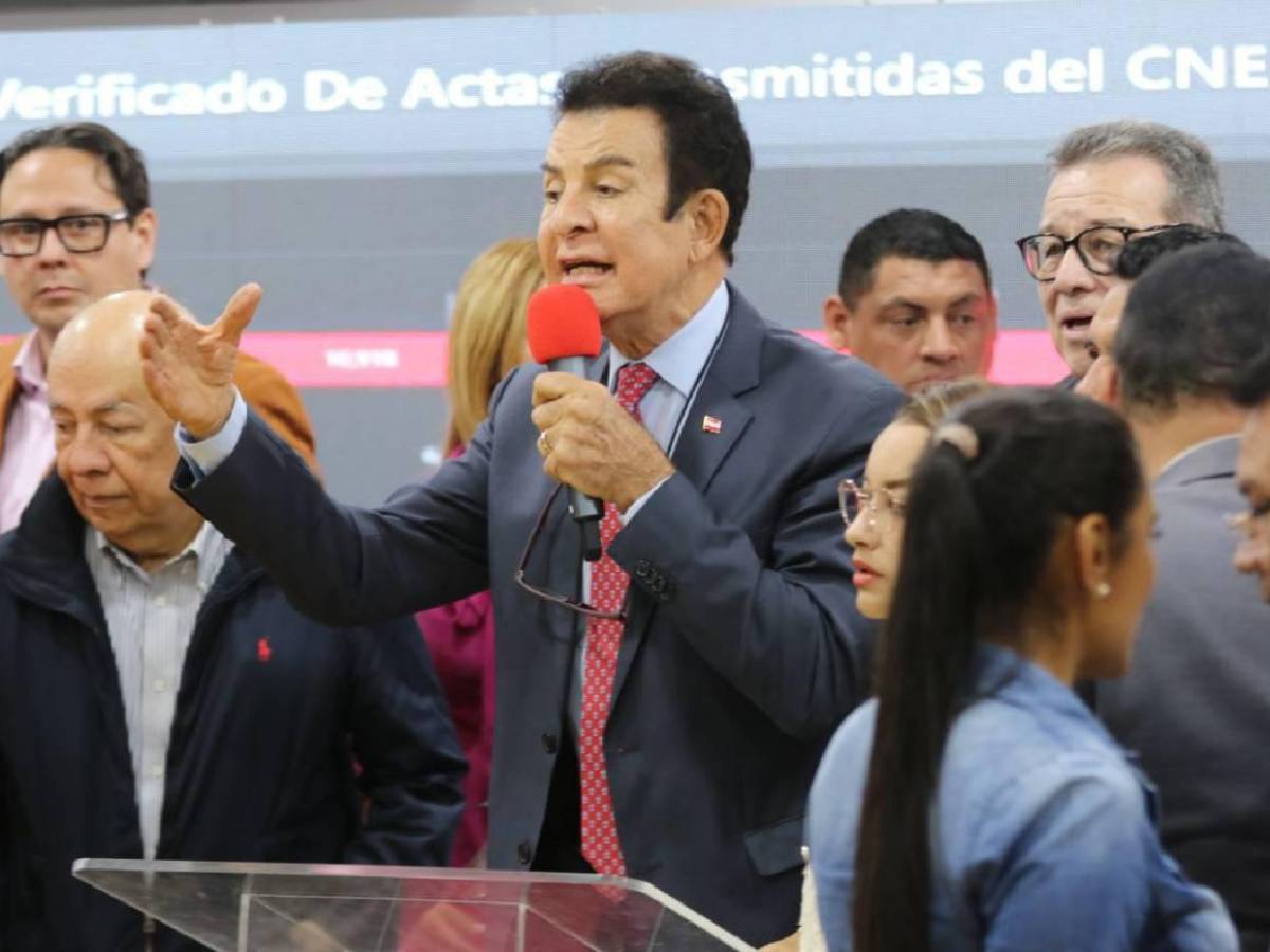 Salvador Nasralla, el narrador deportivo que lidera la carrera por la presidencia en Honduras