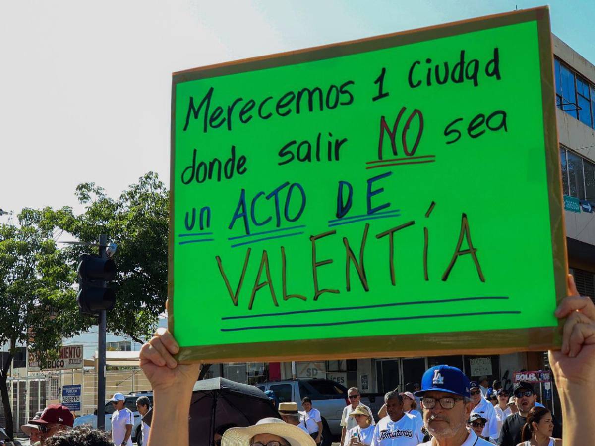 Al menos diez muertos en Sinaloa antes de una marcha por la paz en México