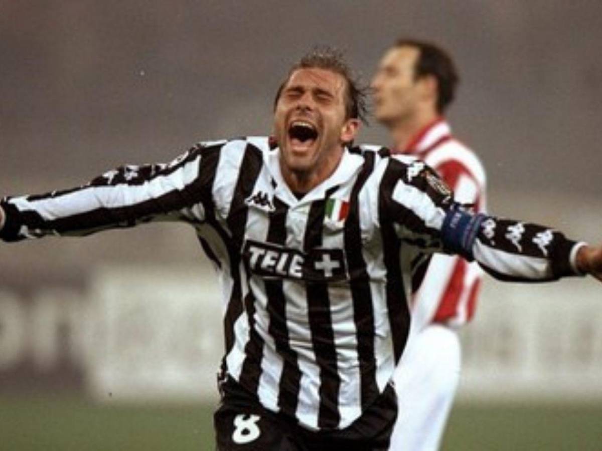 Xavi, Zidane y otros futbolistas que como entrenadores dirigieron a excompañeros