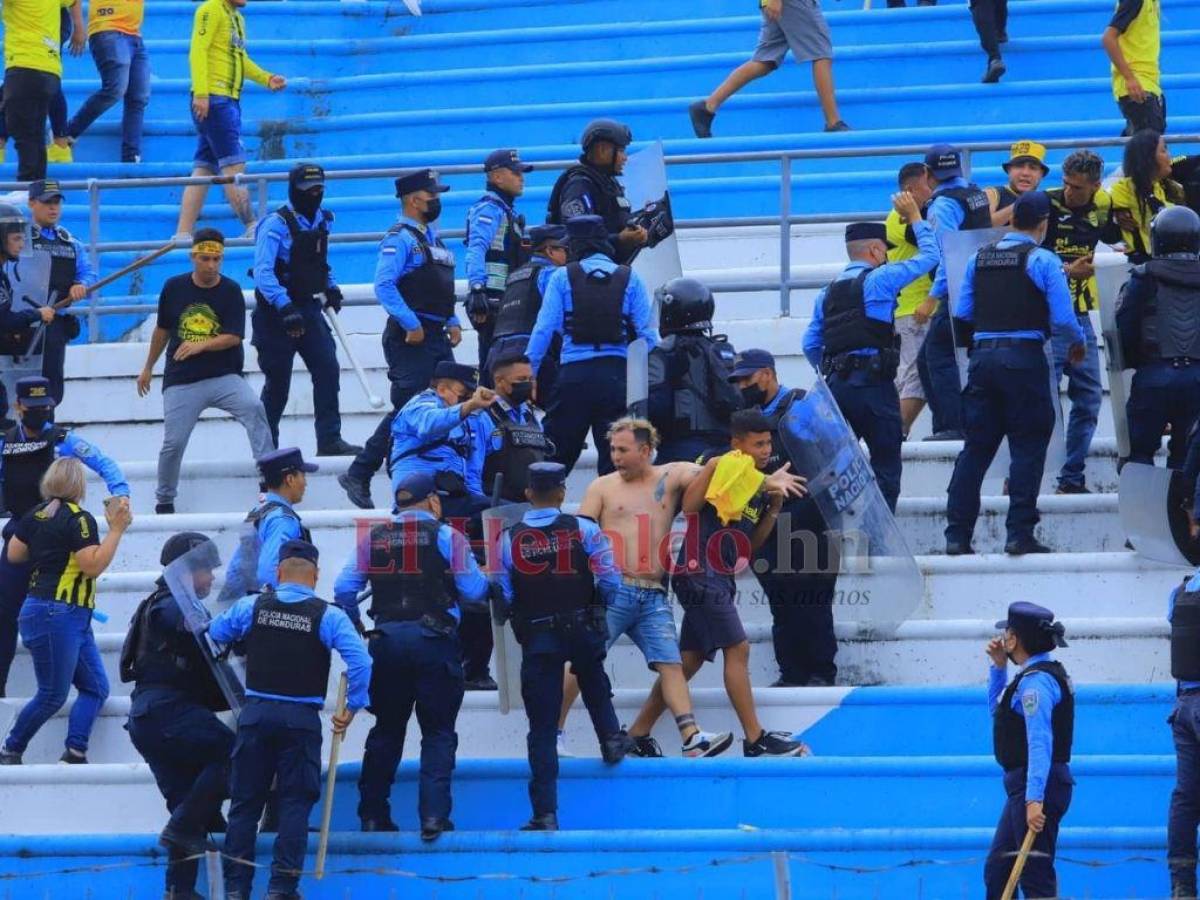 Dos policías más resultaron heridos durante disturbios en el Olímpico
