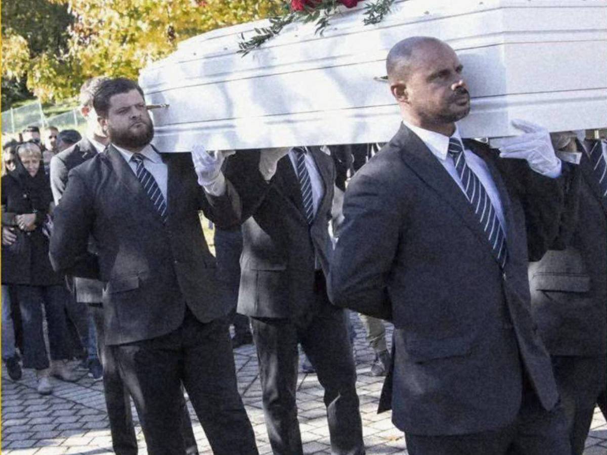 Profanan tumba de la modelo Pamela Genini y sustraen su cabeza en Italia