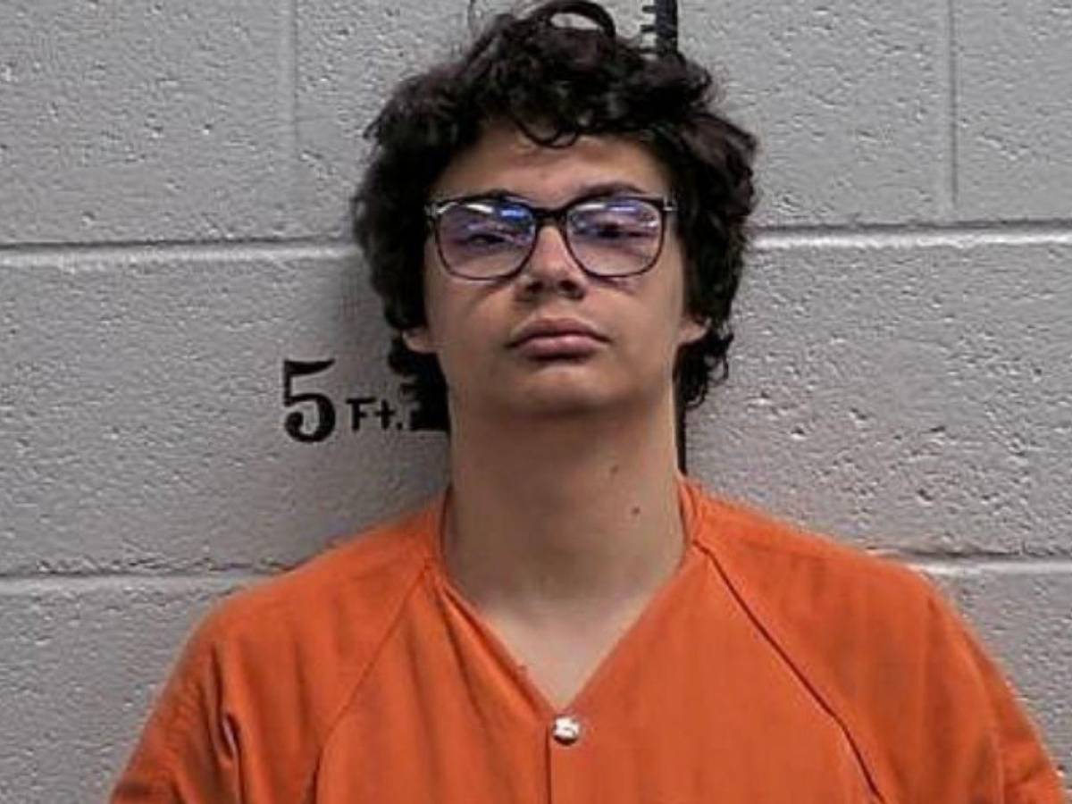 Madre fue asesinada por su propio hijo mientras su esposo observaba en Tennessee; ambos la incineraron