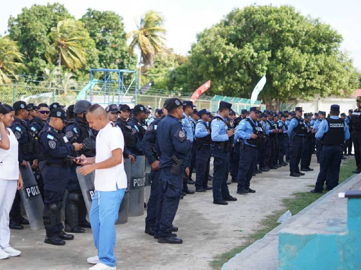 Bellas chicas, invasión Olimpista y el ambientazo en el regreso del CD Choloma a Liga Nacional