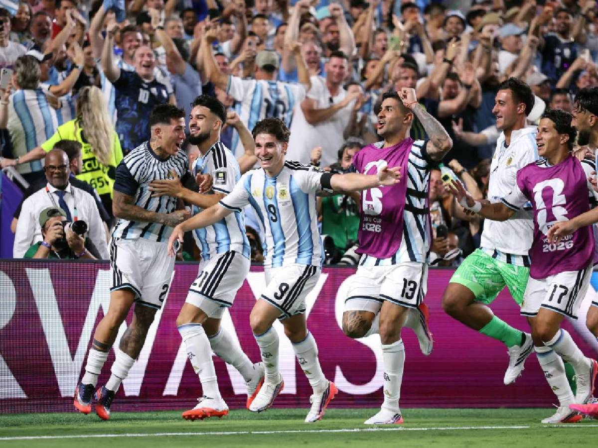 Argentina vs. Inglaterra: La IA predice quién ganará la semifinal del Mundial 2026