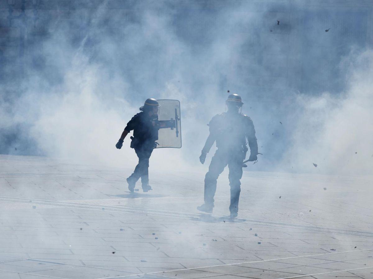 Manifestaciones en Francia: 200 detenidos y bloqueos en autopistas y trenes