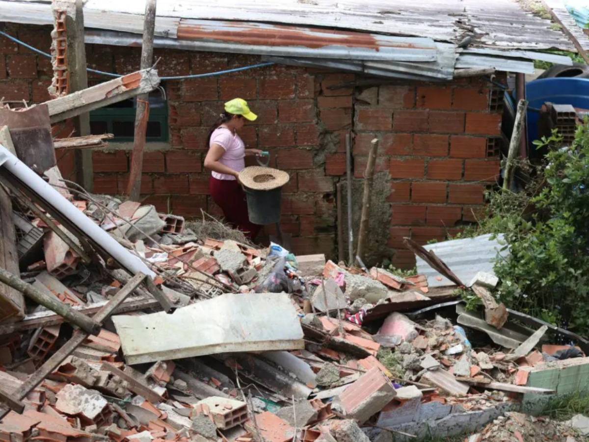 No podemos dejar a nadie atrás: venezolanos siguen buscando desaparecidos un mes después