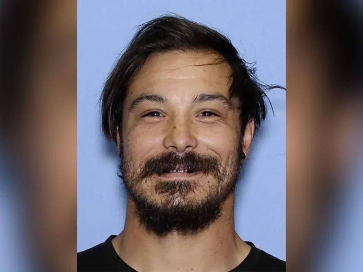 ¿Quién es Travis Decker, padre acusado de asesinar a sus tres hijas en Washington?