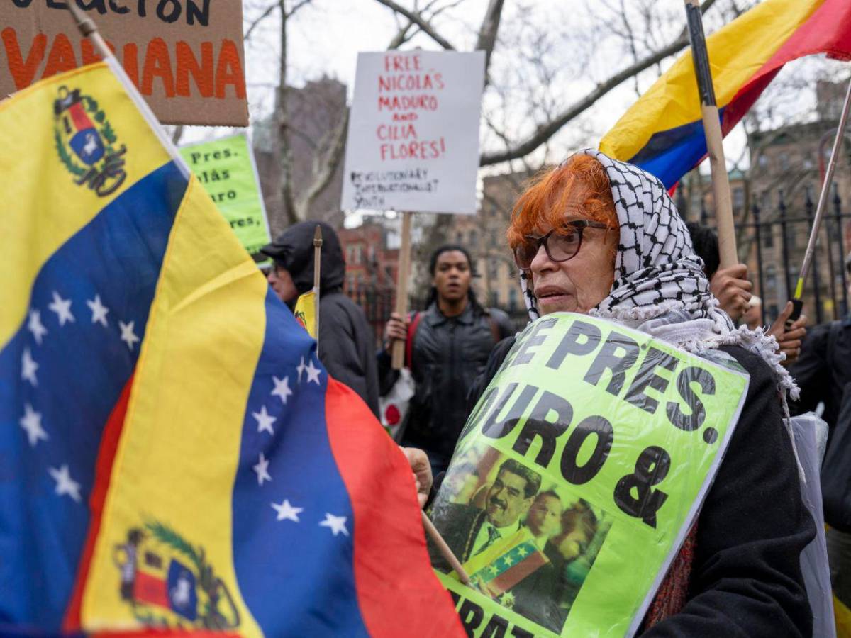 Protestas a favor y en contra de Maduro desatan caos frente a corte
