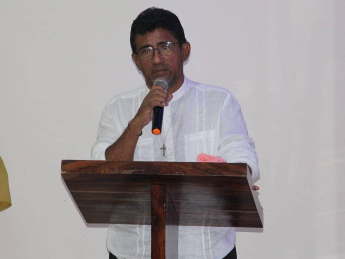 Roberto Contreras se disculpa con Mel Zelaya por el apodo chumpa juca; Quintín Soriano reacciona