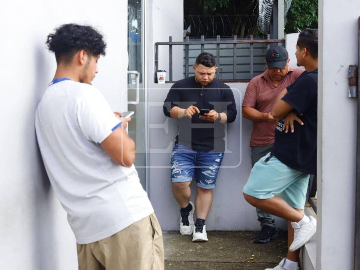 Luto y dolor en San Pedro Sula: familias buscan a víctimas del accidente en Quimistán