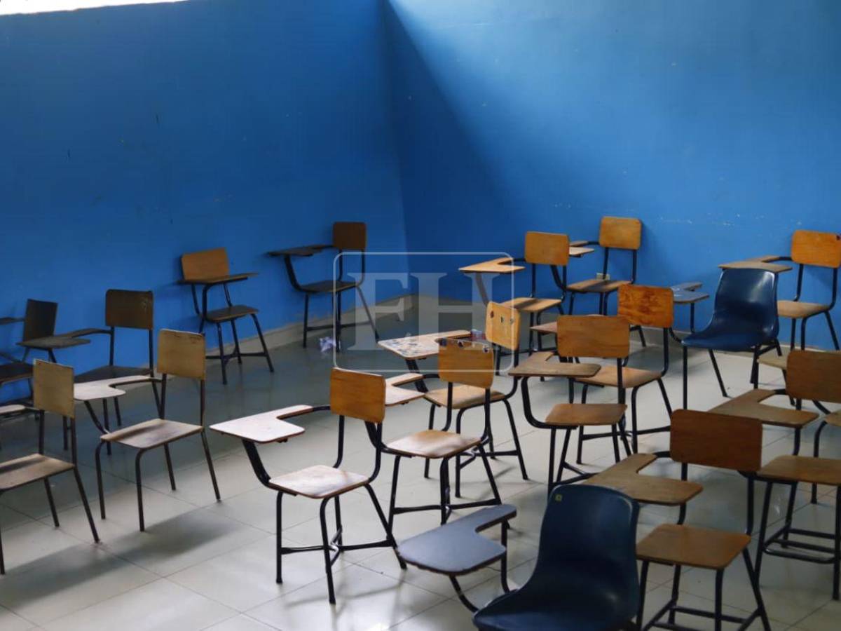 “Yo le dije que grabara; ella me golpea a la niña porque andaba el teléfono: madre de estudiante que grabó a maestra en Yoro