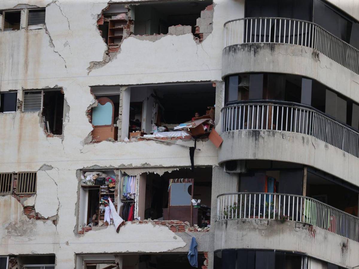 Imágenes fuertes: caos en La Guaira, la ciudad destrozada por los derrumbes en Venezuela