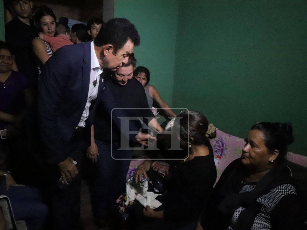 Ataúd tras ataúd: familias destrozadas se despiden de las víctimas del accidente en Santa Bárbara