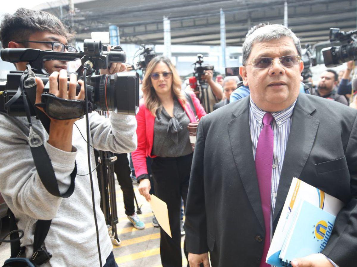 “Grupo élite” del TSC llega al CNE para indagar contratos del traslado de maletas electorales