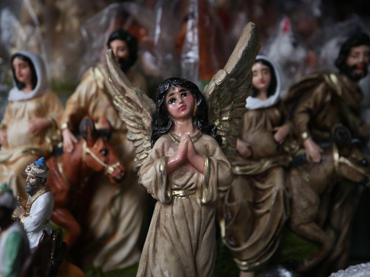 Mercados capitalinos impulsan la tradición de los nacimientos en el Distrito Central