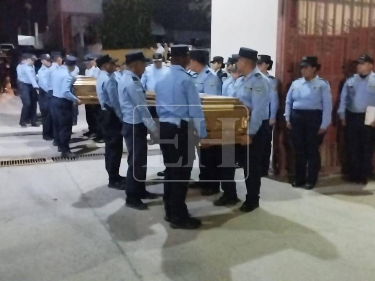 Con todos los honores: así despiden a cinco policías abatidos en masacre de Corinto, Omoa