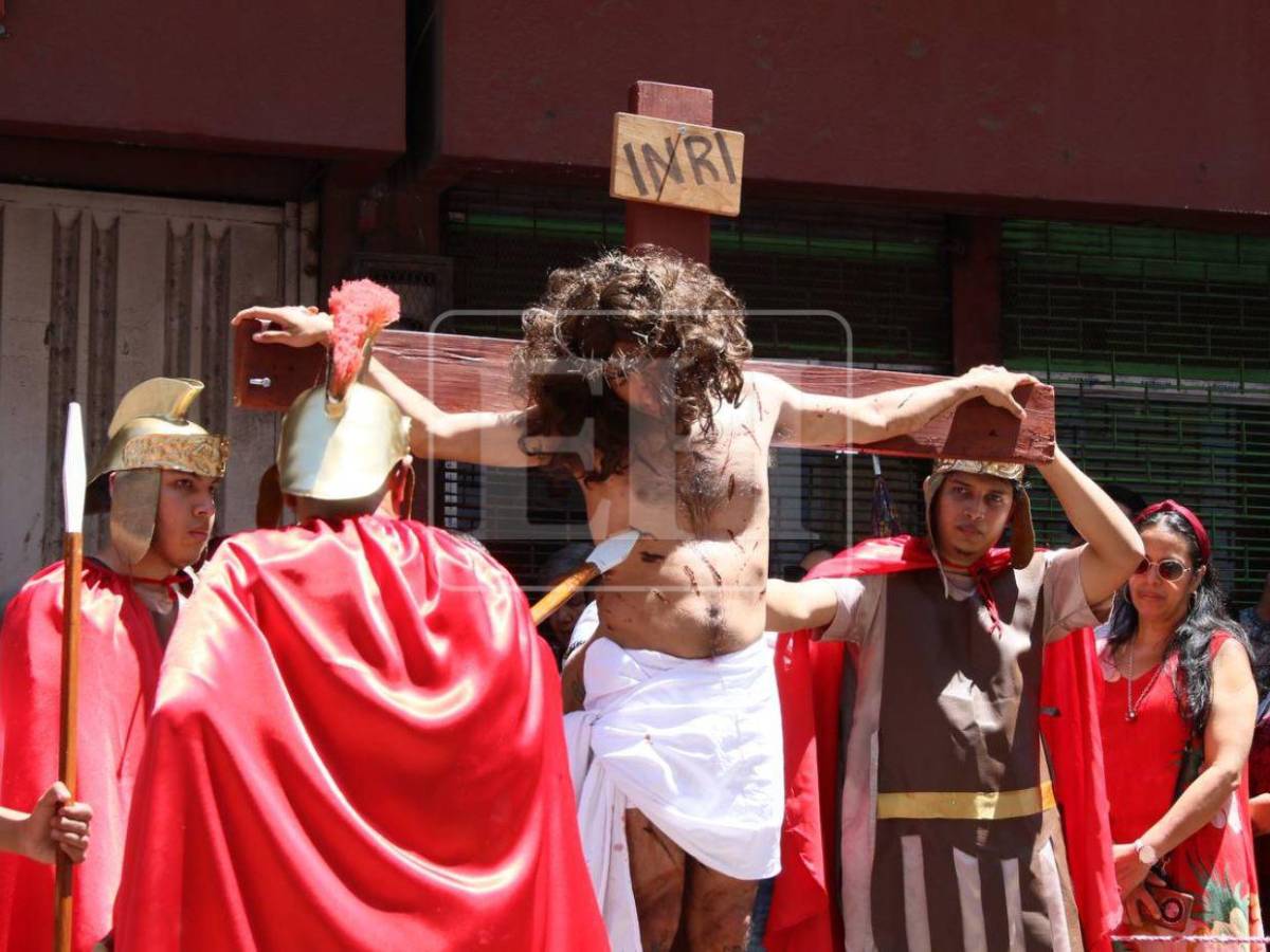 EN FOTOS: Las escenas que marcaron el Viernes Santo en Tegucigalpa