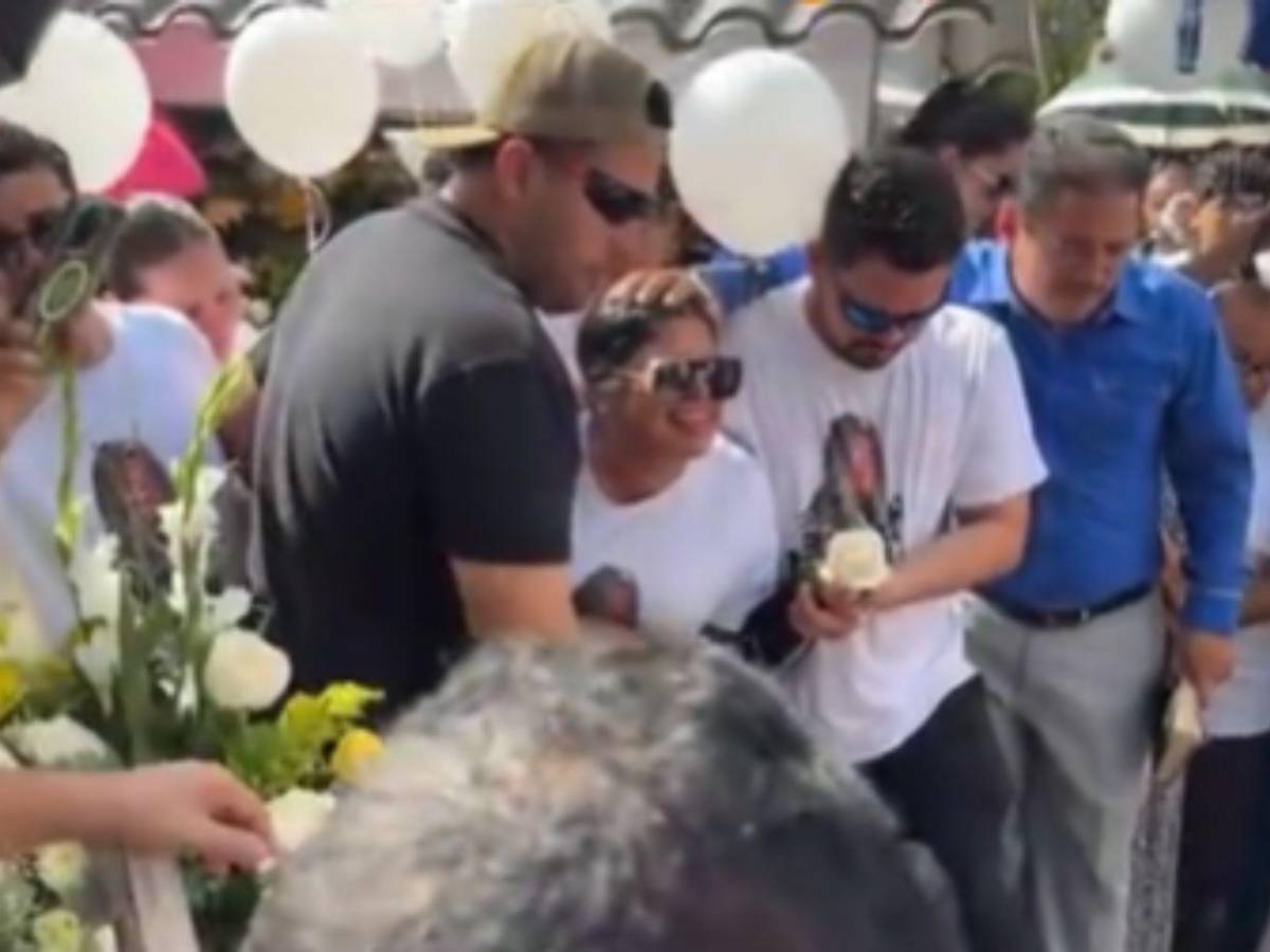 “Señor, levántalo como a Lázaro. ¿Dónde estás, Dios, no te veo?”: Christa, tía de Hernán Martínez