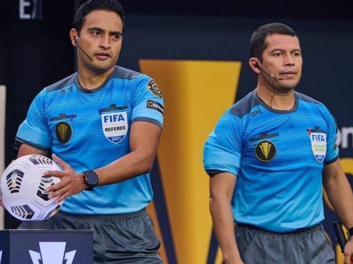 Said Martínez y Walter López fueron elegidos para pitar en Qatar 2022