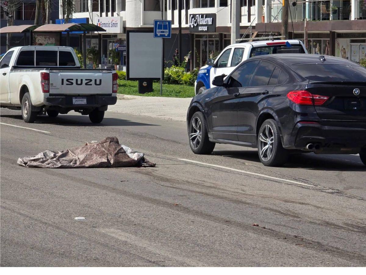 Iba con su padre en una moto y una rastra le pasó por encima: Roxana Mendoza murió en SPS