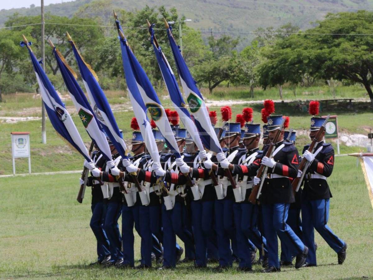 La patria los ve con orgullo y dejan un legado: Así se celebró el Día del Veterano de Guerra