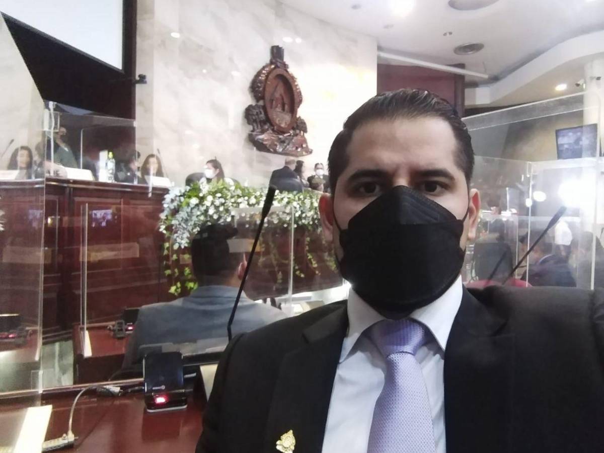 Libre se convirtió en lo que criticaba: Frases de Jhosy Toscano, elegido a sustituir a Ana Paola Hall