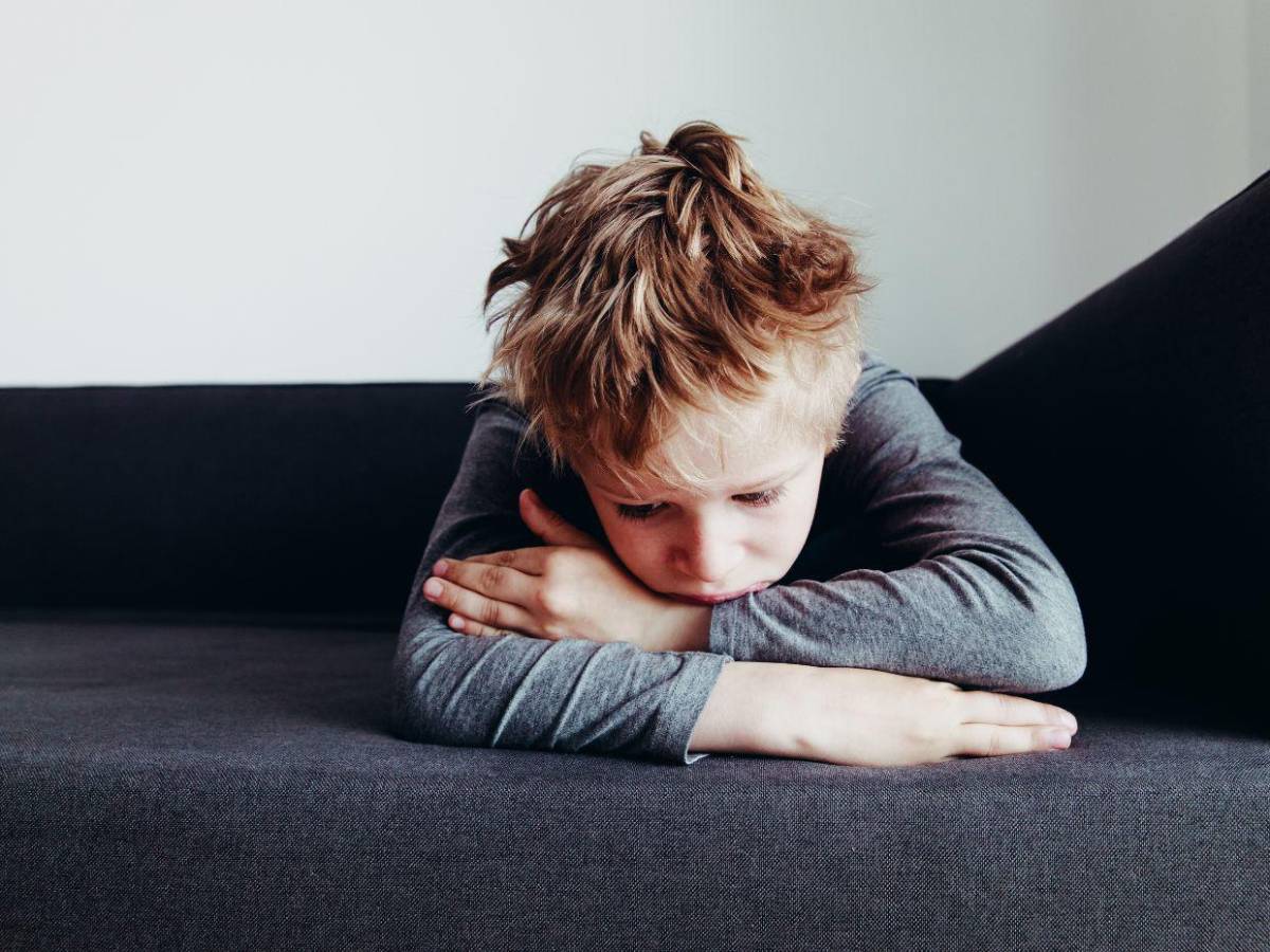 Acusan a maestra de guardería en Nueva York de agredir a menores