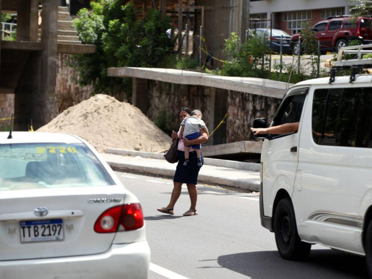 Avances notorios: ¿cuándo finaliza la construcción del puente peatonal de la Teletón?
